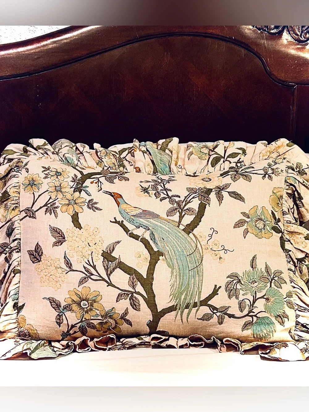 PILLOW TALK Pair Regal Pheasant Pillow Shams Queen 33”Parchment/French Blue NWT